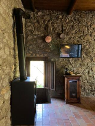 Mas Roquet Guest House Macanet De Cabrenys Exterior photo